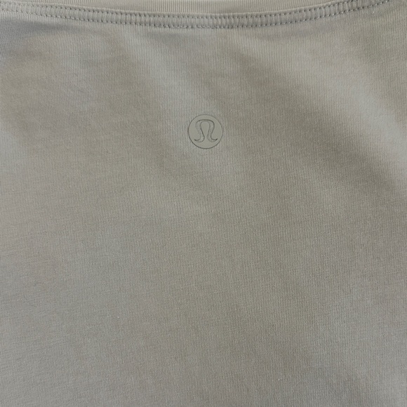 Lululemon Women’s Back in Action long sleeve Shirt - Picture 2 of 2